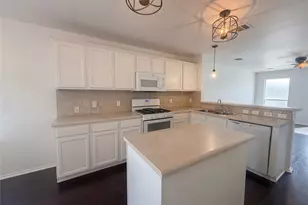 110 Strawn, Kyle, TX 78640 - Photo 2