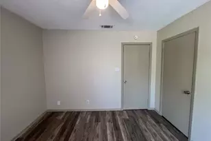 7206 Creekside Dr, Austin, TX 78752 - Photo 16