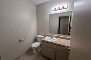7206 Creekside Dr, Austin, TX 78752 - Photo 10