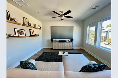 607 Bernese Pass, Austin, TX 78745 - Photo 8