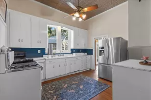 702 E Main St, Round Rock, TX 78664 - Photo 8