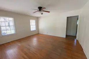 608 Green St, Rockdale, TX 76567 - Photo 4