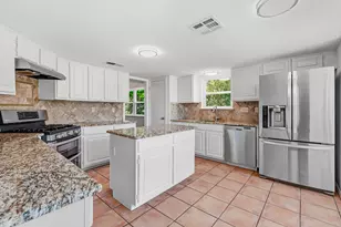 4519 Sidereal Dr, Austin, TX 78727 - Photo 4