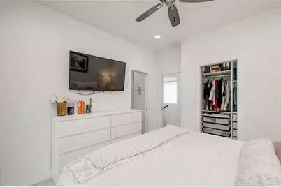 1404 E 2nd Alley #2, Austin, TX 78702 - Photo 20