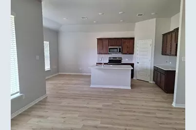 506 Story Avenue, Florence, TX 76527 - Photo 6