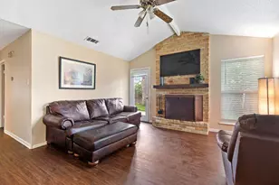 1210 Glenda Dr, Round Rock, TX 78681 - Photo 4