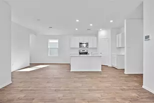 135 Orange Flame Blvd, Uhland, TX 78640 - Photo 6