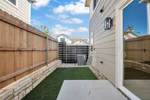 9312 Curious Squirrel St, Austin, TX 78744 - Photo 6