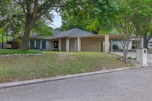 705 Palmer St, Rockdale, TX 76567 - Photo 30