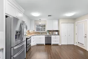 705 Palmer St, Rockdale, TX 76567 - Photo 1