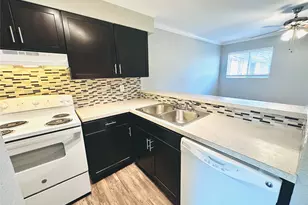 3702 S 2nd St, Austin, TX 78704 - Photo 2