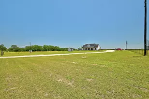 2889 Old McMahan Rd, Lockhart, TX 78644 - Photo 4
