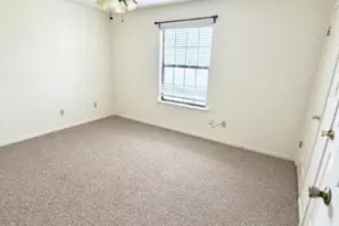 728 W San Antonio St, Lockhart, TX 78644 - Photo 8