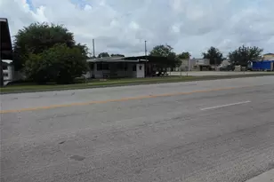 1107 W 2nd St, Taylor, TX 76574 - Photo 1