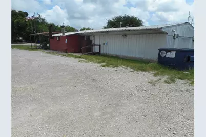 1107 W 2nd Street, Taylor, TX 76574 - Photo 12
