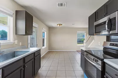 206 Killian Loop, Hutto, TX 78634 - Photo 10