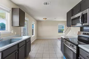 206 Killian Loop, Hutto, TX 78634 - Photo 10