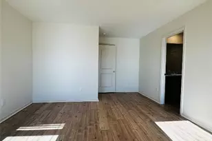 18501 Quiet Range Dr, Elgin, TX 78621 - Photo 16