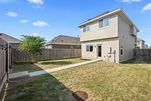 215 Friendship Oak Dr, San Marcos, TX 78666 - Photo 18