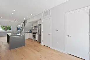 2002 E 7th St, Austin, TX 78702 - Photo 10