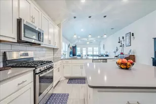 499 Coyote Crk Wy, Kyle, TX 78640 - Photo 10