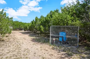 2110 Co Rd 285, Liberty Hill, TX 78642 - Photo 32