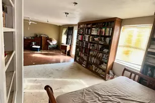 109 Wayside Dr, Elgin, TX 78621 - Photo 14