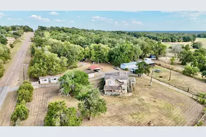 109 Wayside Drive, Elgin, TX 78621 - Photo 1