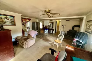 109 Wayside Dr, Elgin, TX 78621 - Photo 10