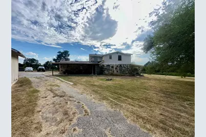 109 Wayside Drive, Elgin, TX 78621 - Photo 18