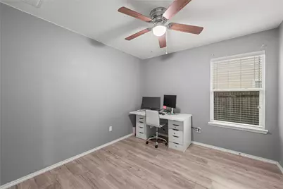 715 Estes Park, Taylor, TX 76574 - Photo 10
