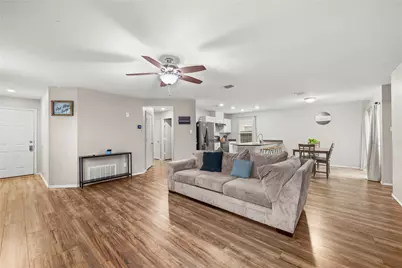 715 Estes Park, Taylor, TX 76574 - Photo 6