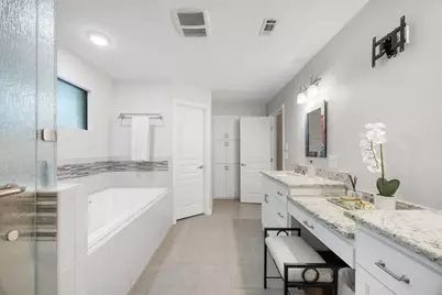 10710 Bayridge Cove, Austin, TX 78759 - Photo 20