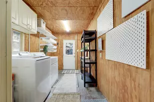 707 Bishop St, Smithville, TX 78957 - Photo 20