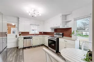 707 Bishop St, Smithville, TX 78957 - Photo 12