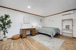 707 Bishop St, Smithville, TX 78957 - Photo 30