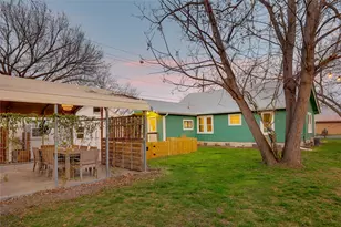 707 Bishop St, Smithville, TX 78957 - Photo 22