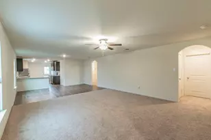 136 Allington Cir, Jarrell, TX 76537 - Photo 8