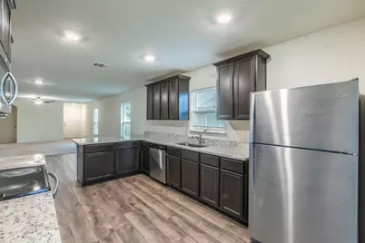 136 Allington Circle, Jarrell, TX 76537 - Photo 4