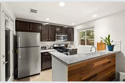 2005 Pennsylvania Avenue #B, Austin, TX 78702 - Photo 8