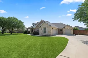 2041 Bella Vita Dr, Nolanville, TX 76559 - Photo 2
