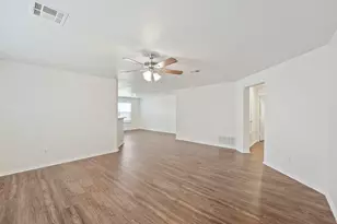 211 Remington Run, Bastrop, TX 78602 - Photo 8