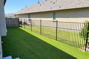 128 Rosebush Dr, Liberty Hill, TX 78642 - Photo 40