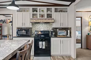 198 Pine Shadows Ln, Bastrop, TX 78602 - Photo 12