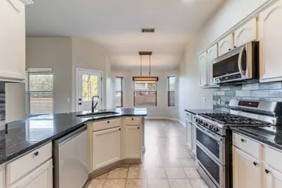 107 Cassandra Drive, Hutto, TX 78634 - Photo 14