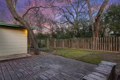 2004 Griswold Lane, Austin, TX 78703 - Photo 16