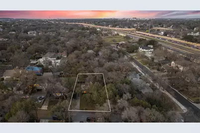2004 Griswold Lane, Austin, TX 78703 - Photo 2