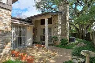 7919 Ridgeline Dr N, Austin, TX 78731 - Photo 4