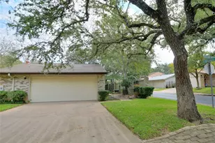 7919 Ridgeline Dr N, Austin, TX 78731 - Photo 2