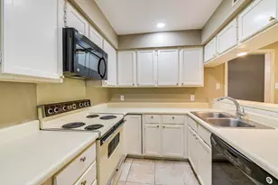7919 Ridgeline Dr N, Austin, TX 78731 - Photo 10